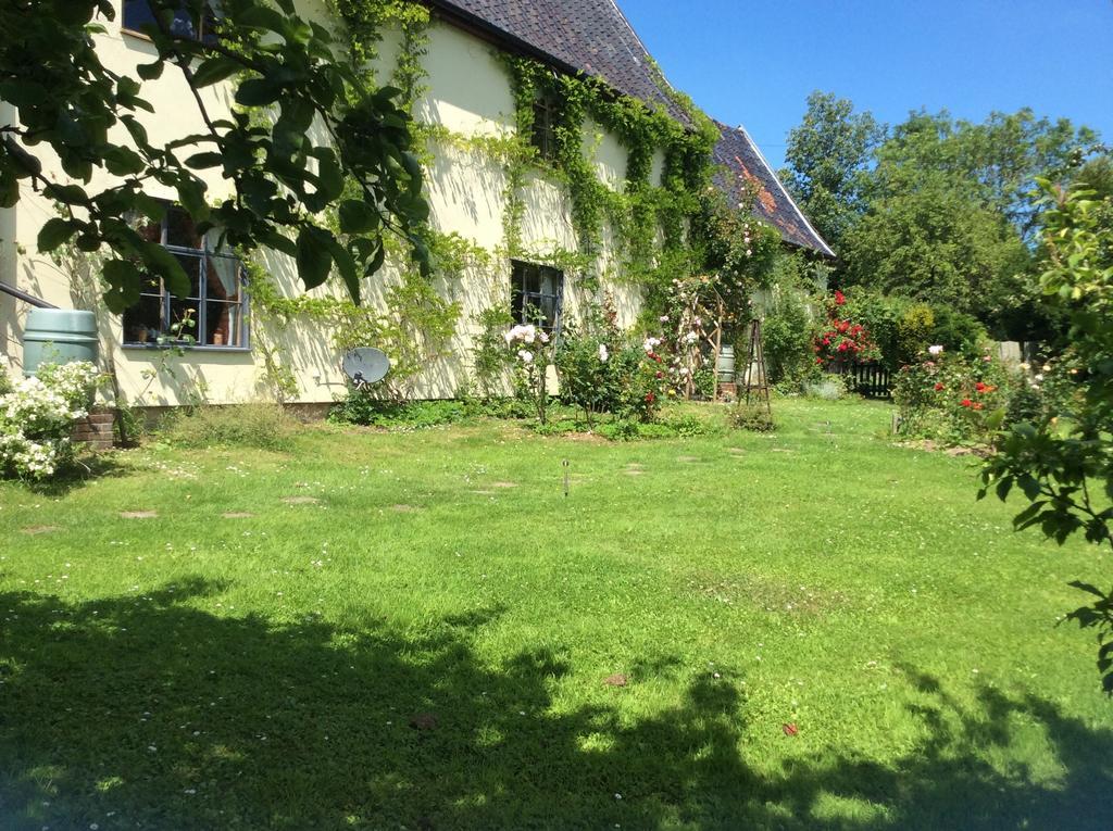 Valley Farmhouse, Westhall Redisham Extérieur photo